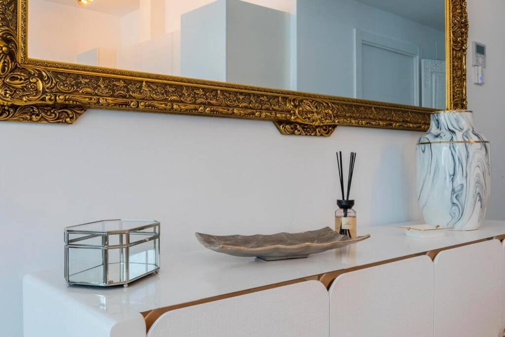 Puerto Banus second line, luxury apartement Marbellac Extérieur photo
