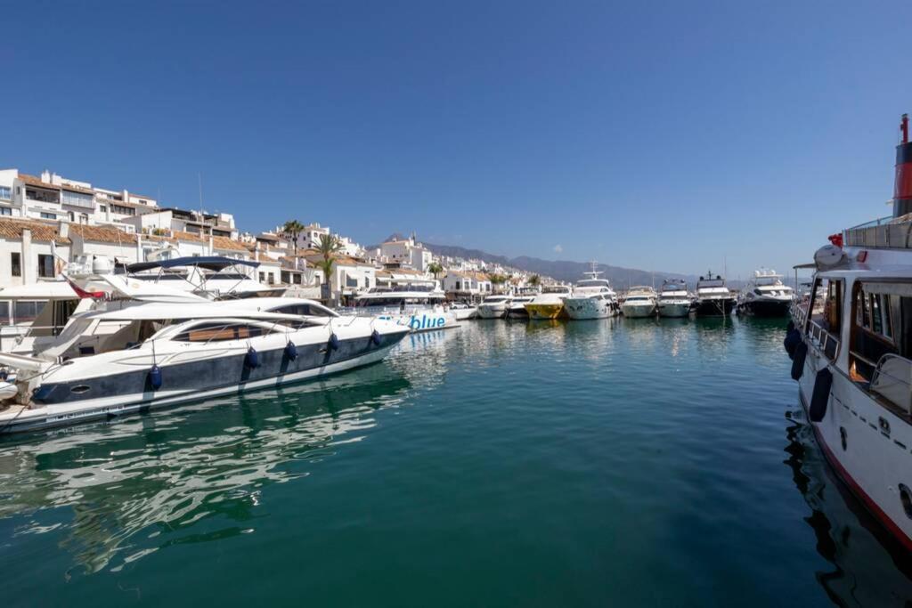Puerto Banus second line, luxury apartement Marbellac Extérieur photo