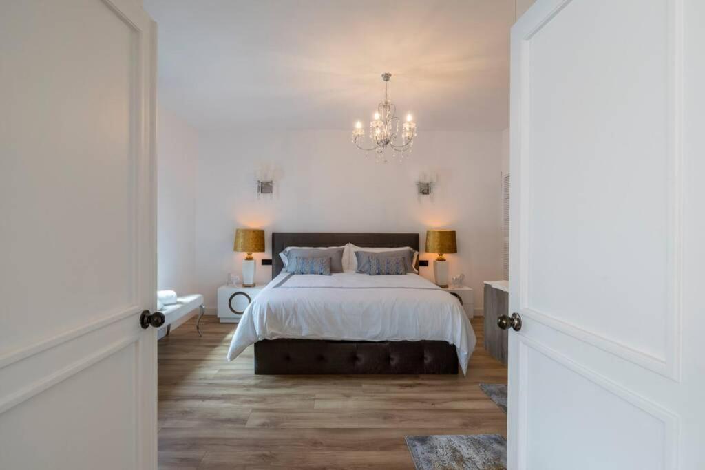 Puerto Banus second line, luxury apartement Marbellac Extérieur photo