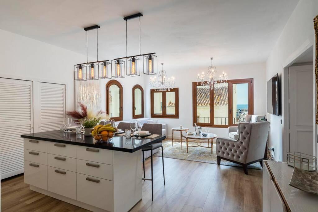Puerto Banus second line, luxury apartement Marbellac Extérieur photo